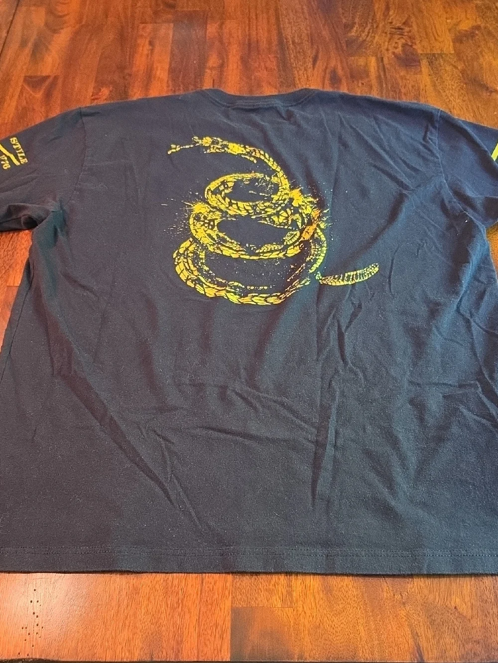 Grunt Style Mens Black And Yellow Dont Tread On Me T Shirt Short Sleeve Sz XL